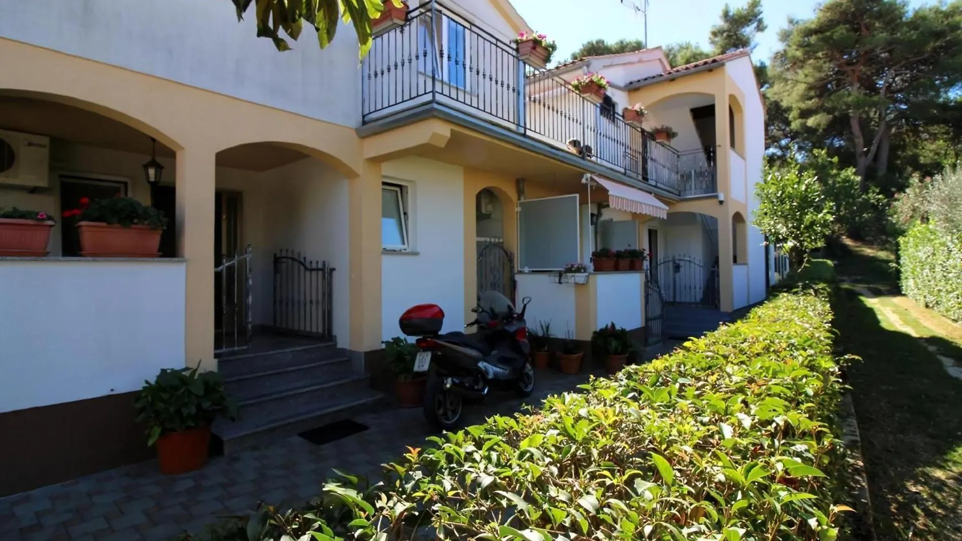 Apartment Ferienwohnung Pineta 3 In Strandnaehe Mit Parkplatz Porec